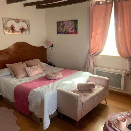 Auberge Du Cheval Blanc Beaumont-Pied-de-Boeuf  Kültér fotó