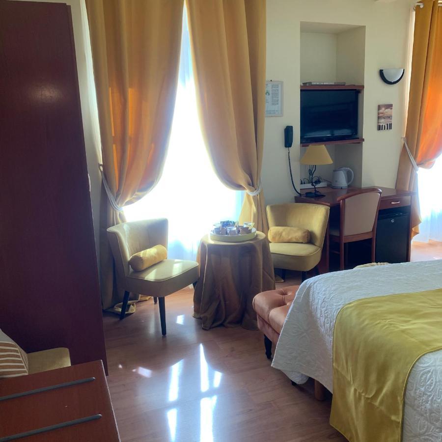 Auberge Du Cheval Blanc Beaumont-Pied-de-Boeuf  Kültér fotó