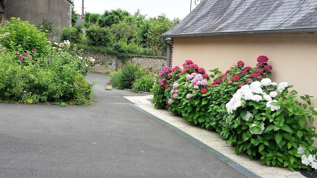 Auberge Du Cheval Blanc Beaumont-Pied-de-Boeuf  Kültér fotó