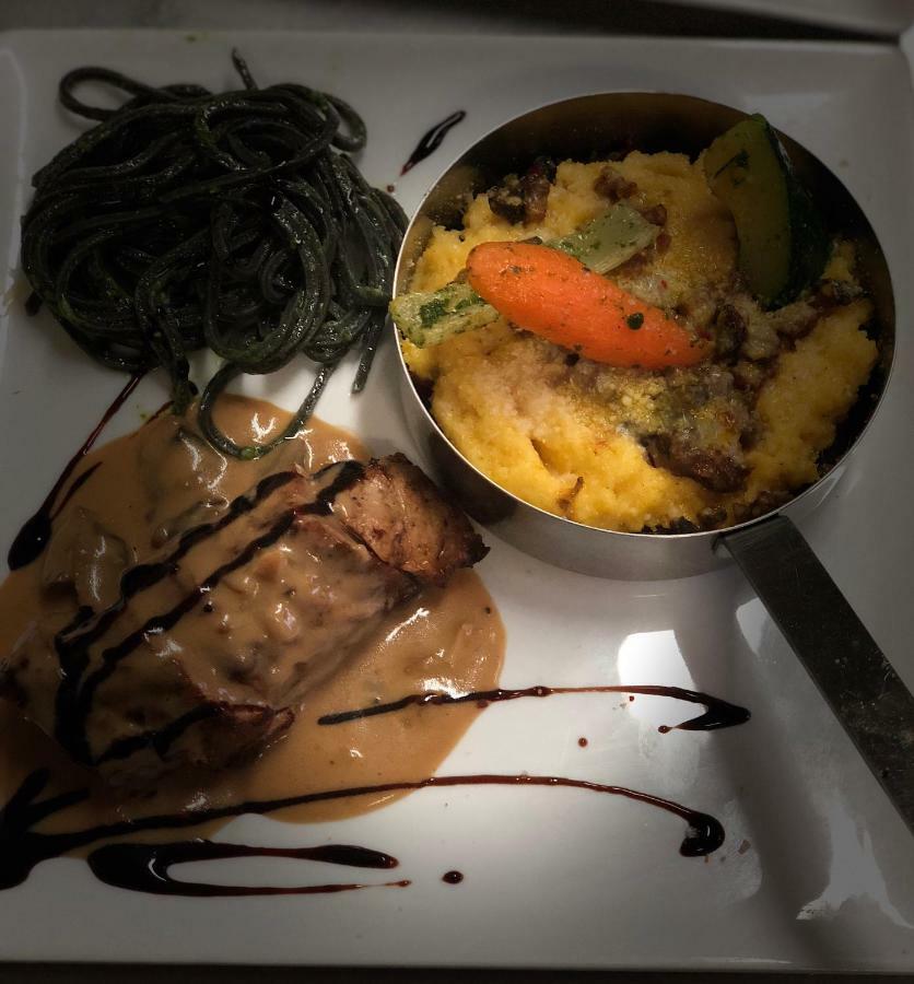 Auberge Du Cheval Blanc Beaumont-Pied-de-Boeuf  Kültér fotó